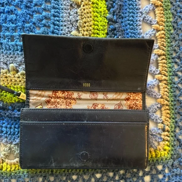 Hobo Wallet - Picture 2 of 3